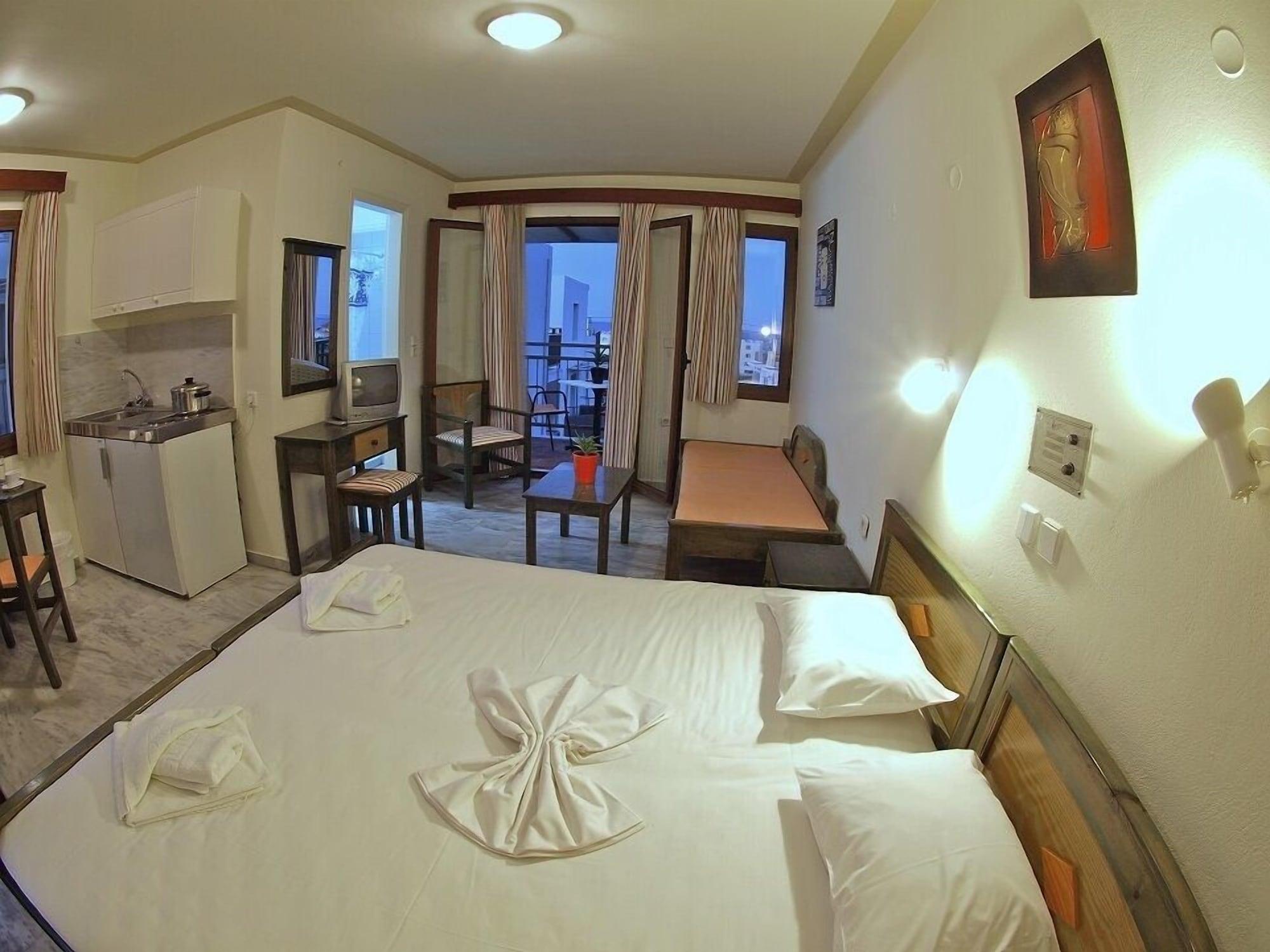 Alexandros M Aparthotel Maleme  Exterior photo