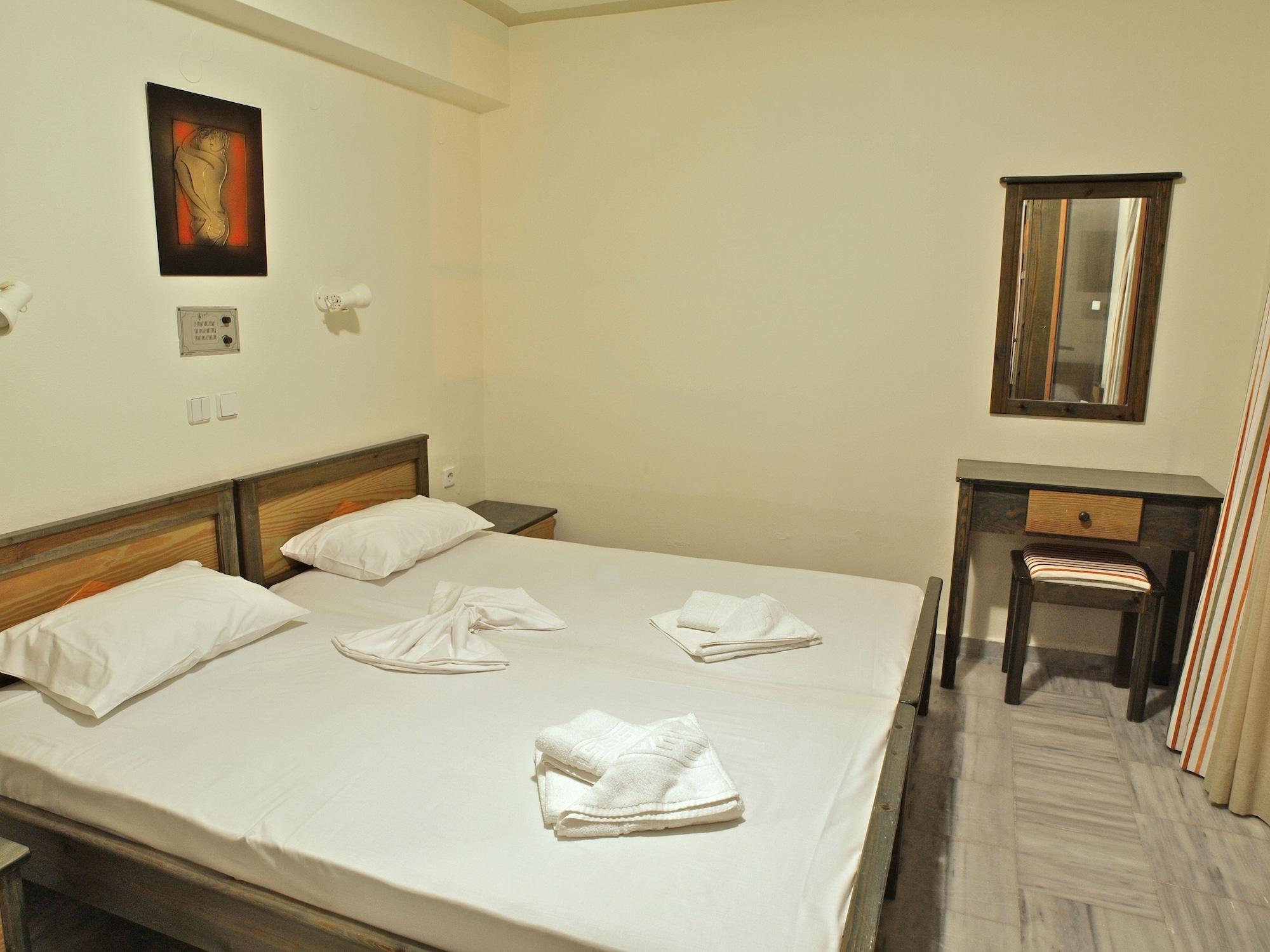 Alexandros M Aparthotel Maleme  Exterior photo