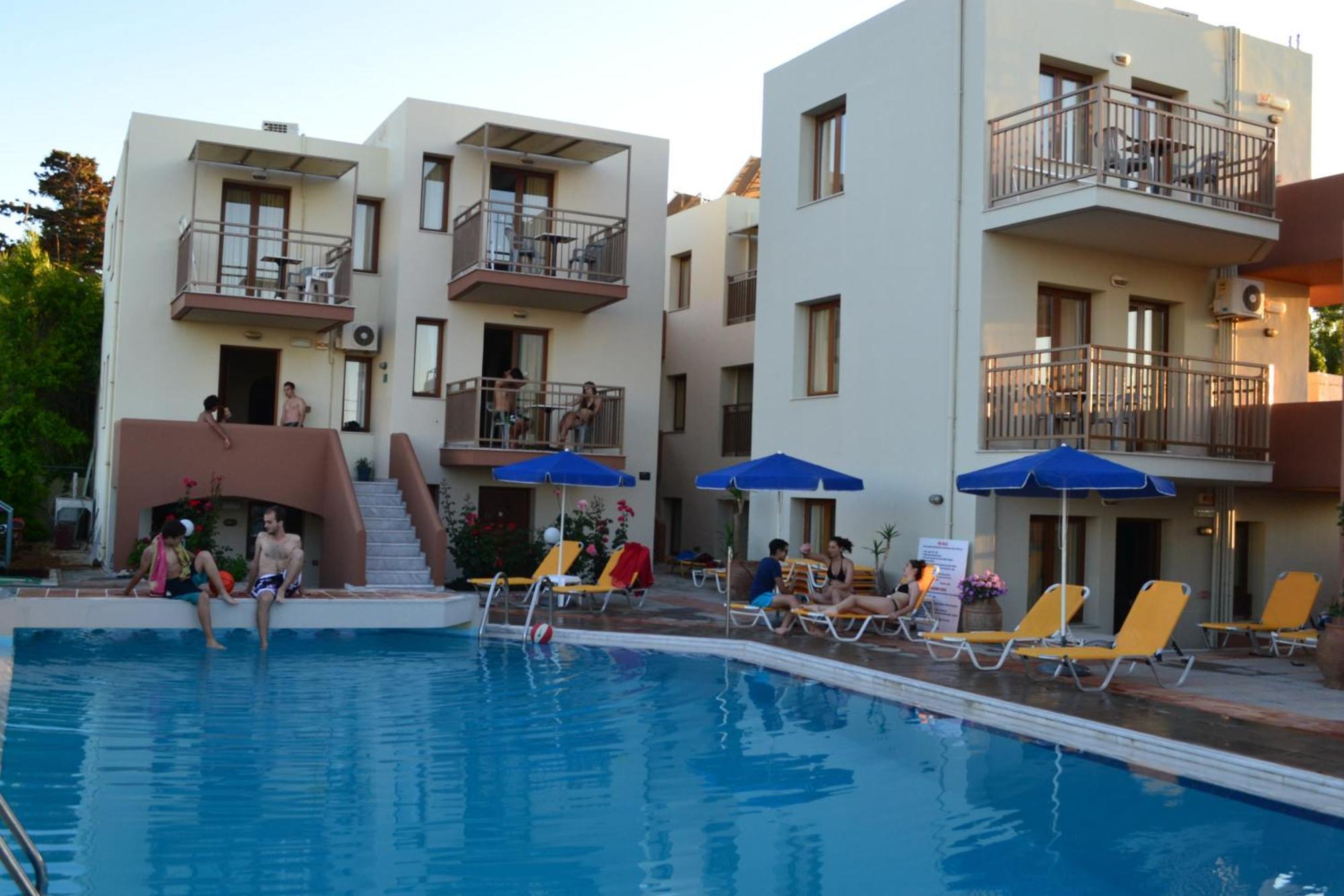Alexandros M Aparthotel Maleme  Exterior photo