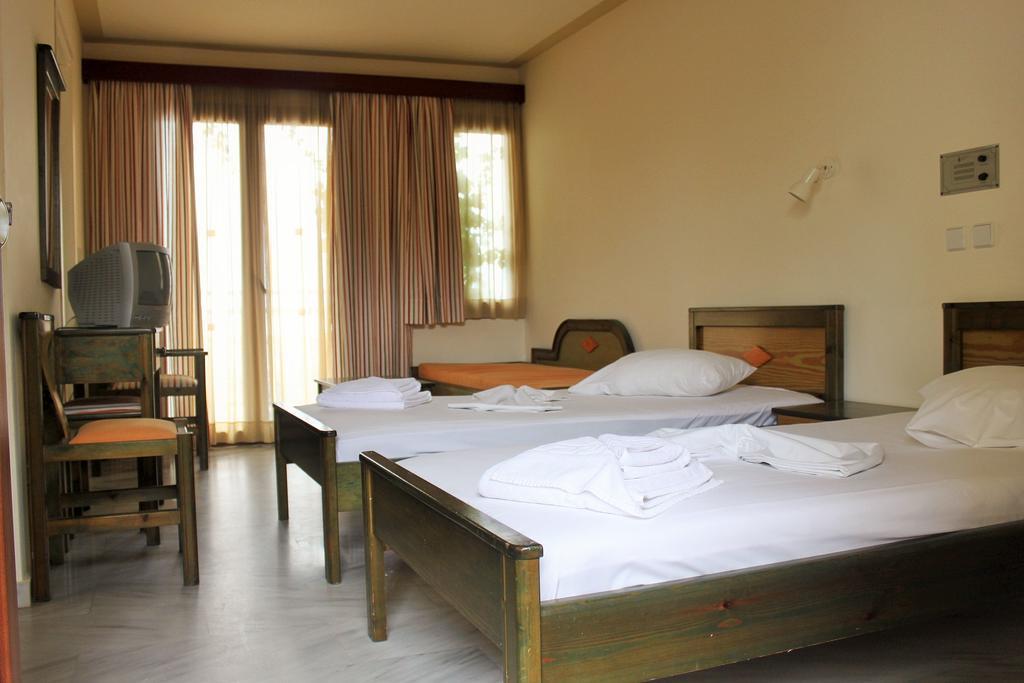 Alexandros M Aparthotel Maleme  Exterior photo
