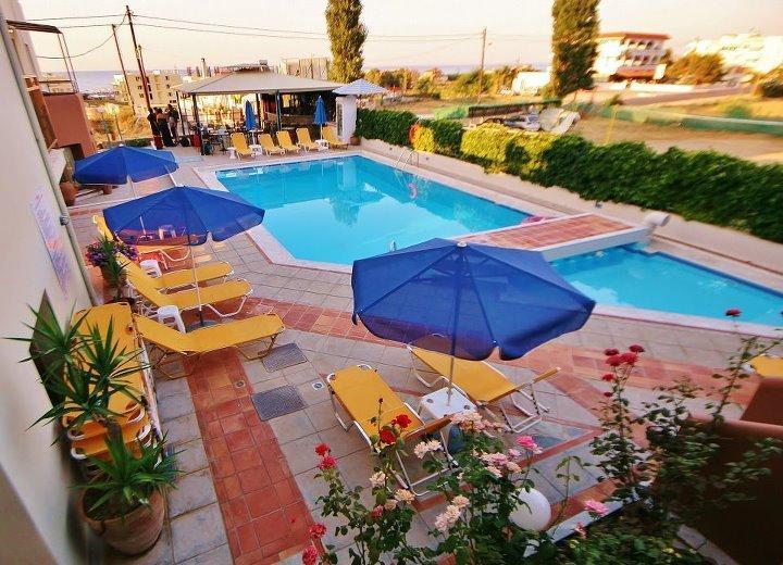 Alexandros M Aparthotel Maleme  Exterior photo